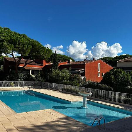 Frejus - Appartement 4 Personnes - Piscine Exterior photo